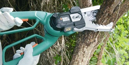 black and decker 427x216 1